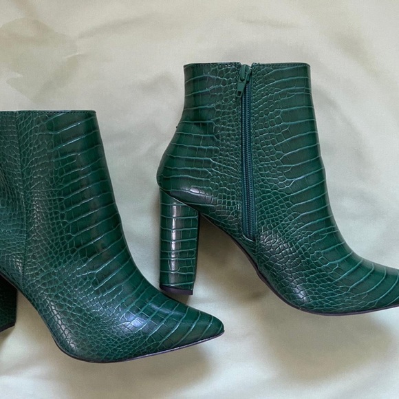 SHEIN | Shoes | Shein Green Faux 